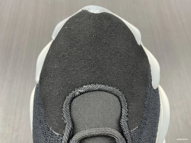 YEEZY H68031 400 ADIDAS 0920